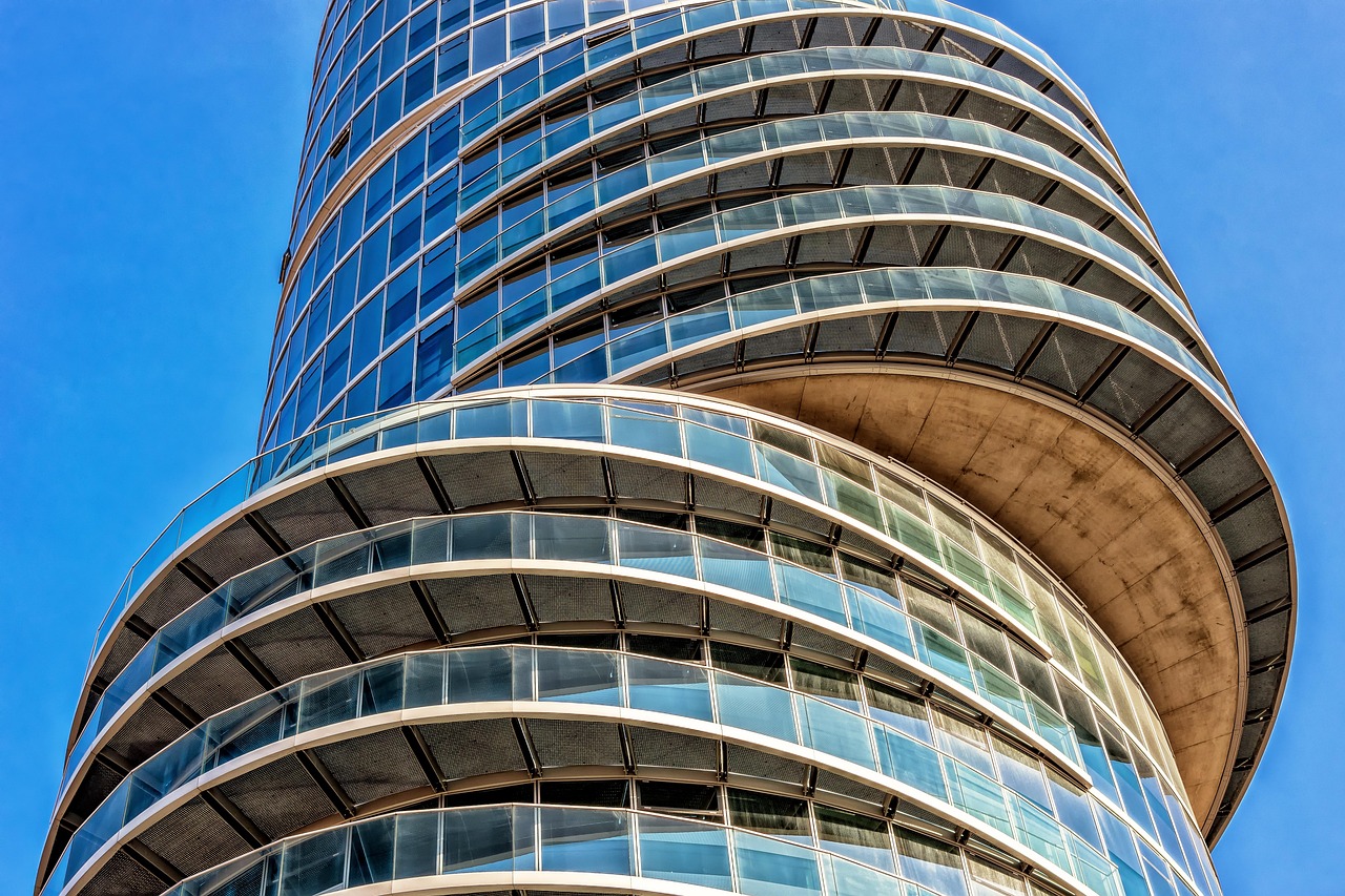 erfahren sie, wann der beste zeitpunkt ist, immobilien zu kaufen. analysieren sie markttrends, zinsentwicklungen und wichtige faktoren für eine erfolgreiche immobilieninvestition.