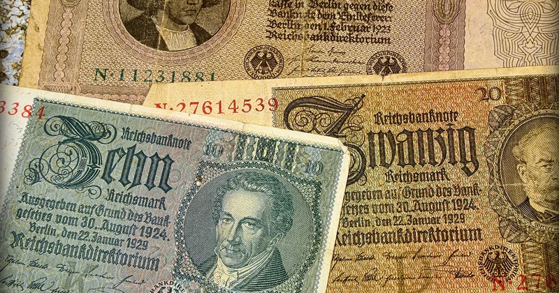 Wie viel Geld gibt es auf der Welt in Dollar?